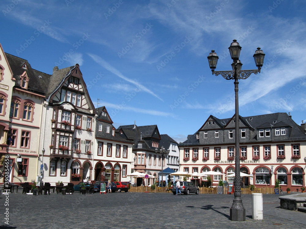 Schmiedeeiserne Laterne am Marktplatz in Weilburg in Hessen