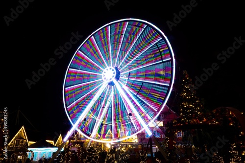 Ferris wheel at night (Light Painting)