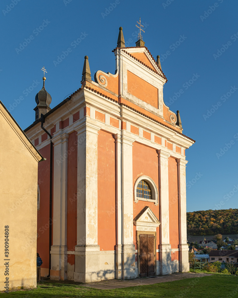 Φωτογραφία View of baroque church of  St Ludmila in village Tetín, Czech Republic, built in 17th century