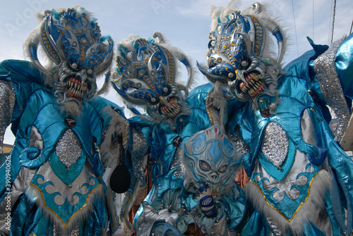 Caretas de diablos en carnaval
