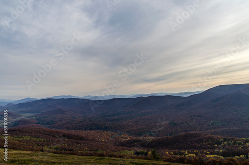 Fototapeta Naklejka Na Ścianę i Meble -  panorama z połoniny Caryńskiej - Bieszczady 