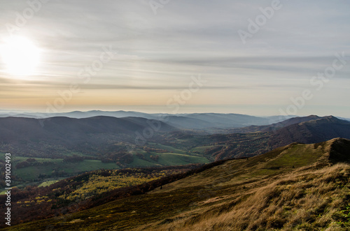 Fototapeta Naklejka Na Ścianę i Meble -  panorama z połoniny Caryńskiej - Bieszczady 