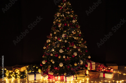 Christmas tree lights and New Year's Eve © dmitriisimakov