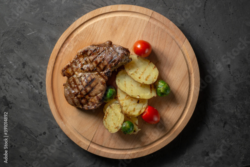grilled steak with vegetables