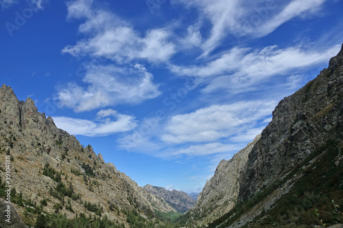 Randonnée sur le GR 20 en Corse dans les gorges de la Restonica