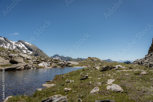 Fototapeta Naklejka Na Ścianę i Meble -  Wild lake Southtirol Italia Val pusteria