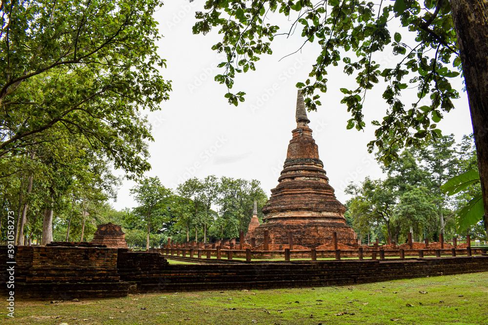 Old pagodas and laterite statues Kamphaeng Phet Historical Park