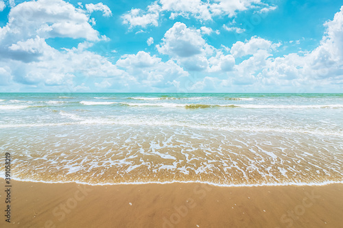 Fototapeta Naklejka Na Ścianę i Meble -  Beach and Beautiful blue sky. Beach background concept.