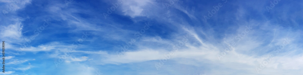 Panorama sky with cloud on a sunny day. Beautiful cirrus cloud...