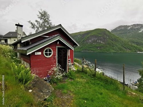 Obraz na płótnie little fishing hut in a fjord at Bjorke, Norway w salonie