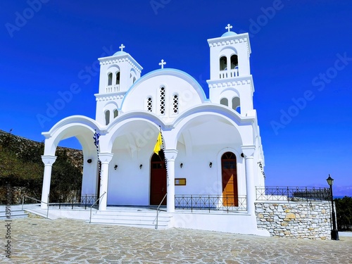 Obraz na płótnie a beautiful chapel on the Greek island of Paros w salonie