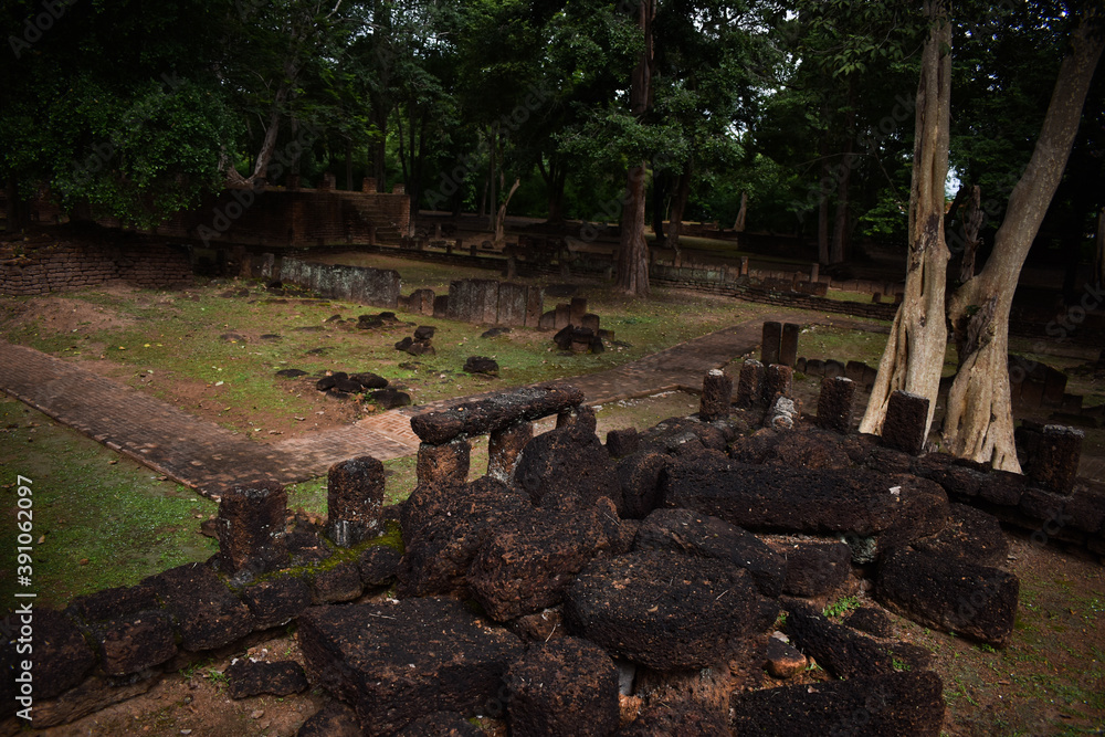 Old pagodas and laterite statues Kamphaeng Phet Historical Park Old pagodas and laterite statues Kamphaeng Phet Historical Park