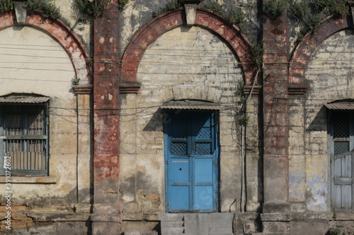 Old building in the city © Arpit