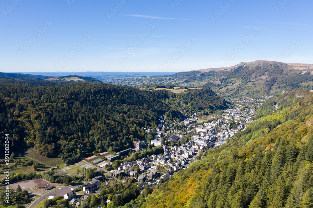 Naklejka premium FRA - A SUMMER IN PUY DE SANCY