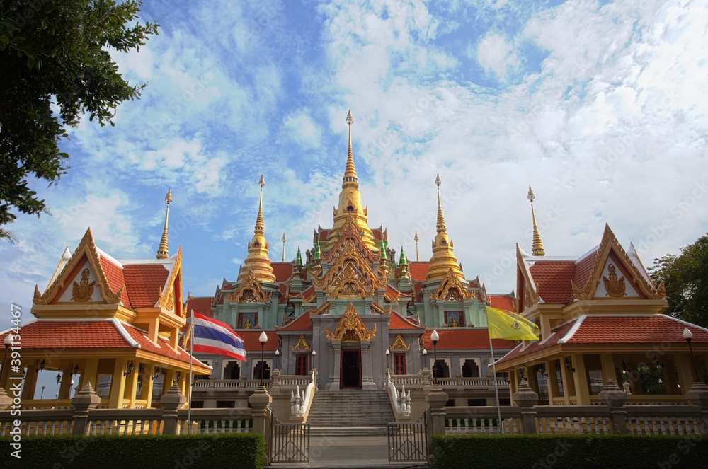 Fototapeta premium Temple with relic of the Buddha