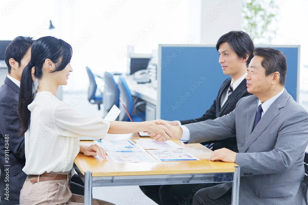 Fototapeta premium ビジネス 交渉成立