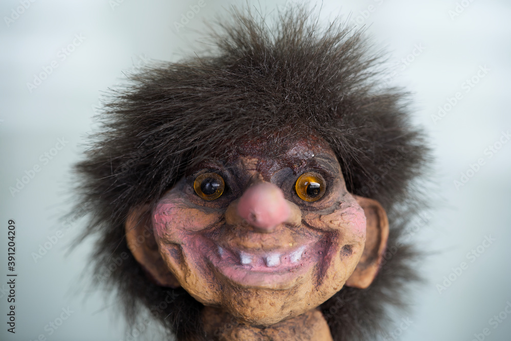 Fotograf a macro de mu eco troll t pico noruego. Souvenir Stock