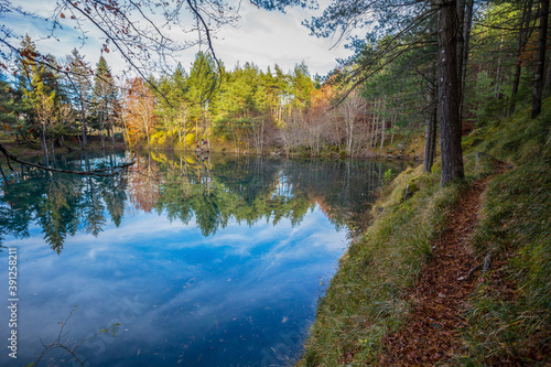 Slika na platnu Autumnal landscape of Lame lake,  Aveto Regional Natural Park, Genoa province, Italy