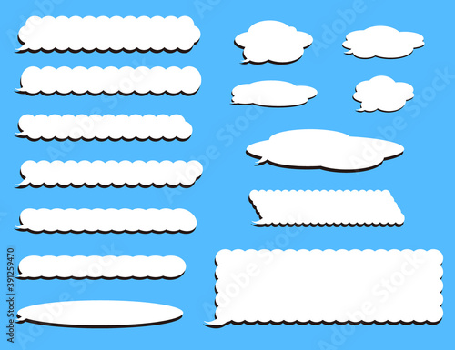 横長の影のついた白いもこもこな吹き出しセット