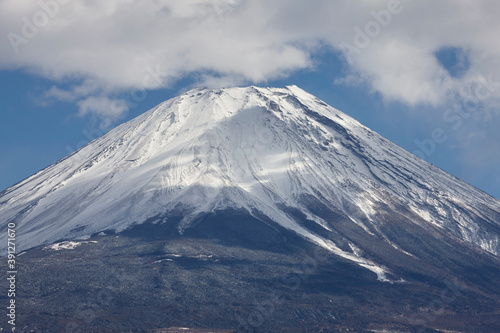朝霧高原から望む富士山 © Paylessimages