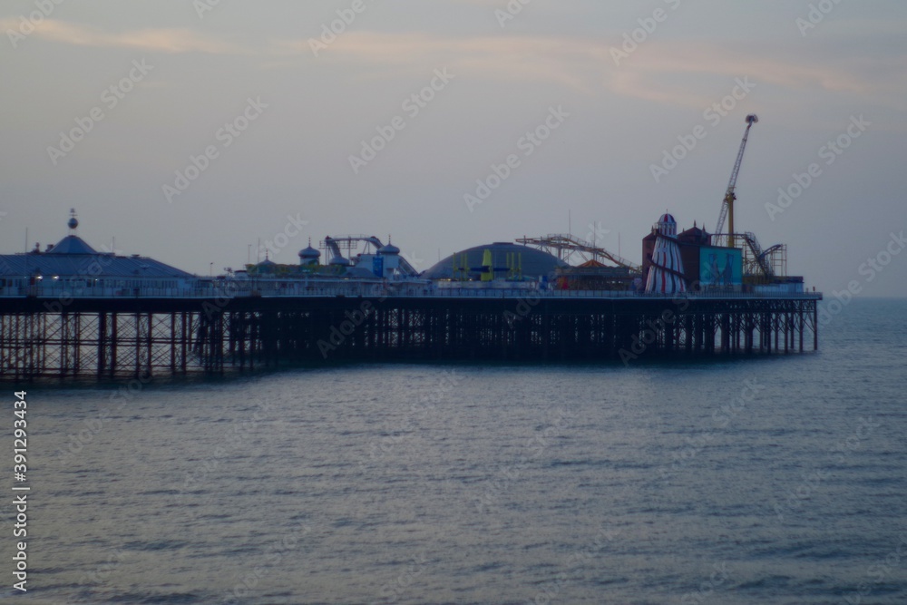 Obraz premium Brighton pier at sunrise