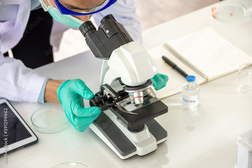 Doctors in the lab produce drugs and vaccines to prevent and treat diseases including COVID-19, influenza, cancer. Lab experiments, vaccine inventions, infection testing Doctors in the lab produce drugs and vaccines to prevent and treat diseases including COVID-19, influenza, cancer. Lab experiments, vaccine inventions, infection testing