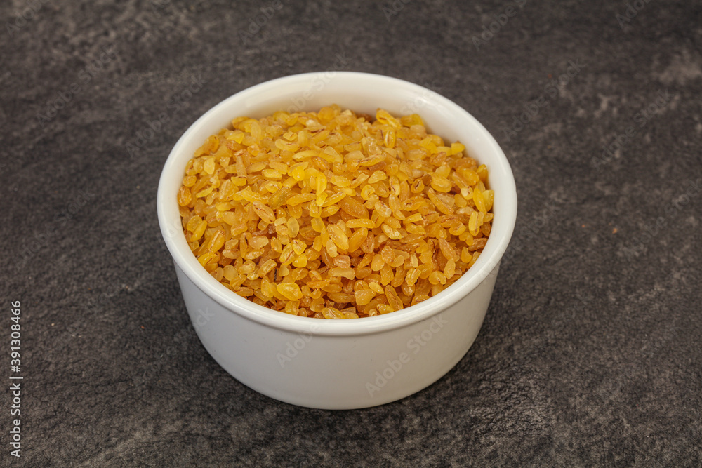 Vegetarian cuisine - dry bulgur for cooking Vegetarian cuisine - dry bulgur for cooking