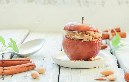 Bratapfel Apfel gebraten gebacken gefüllt  photo