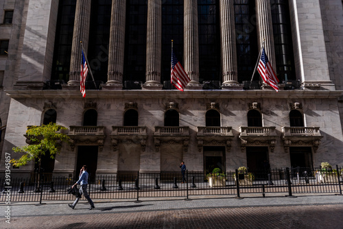 A facede of the New York Stock Exchange