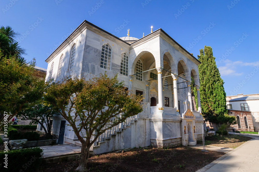 The main Palace of the Ottoman Empire until the middle of the XIX century in the historical center of Istanbul.