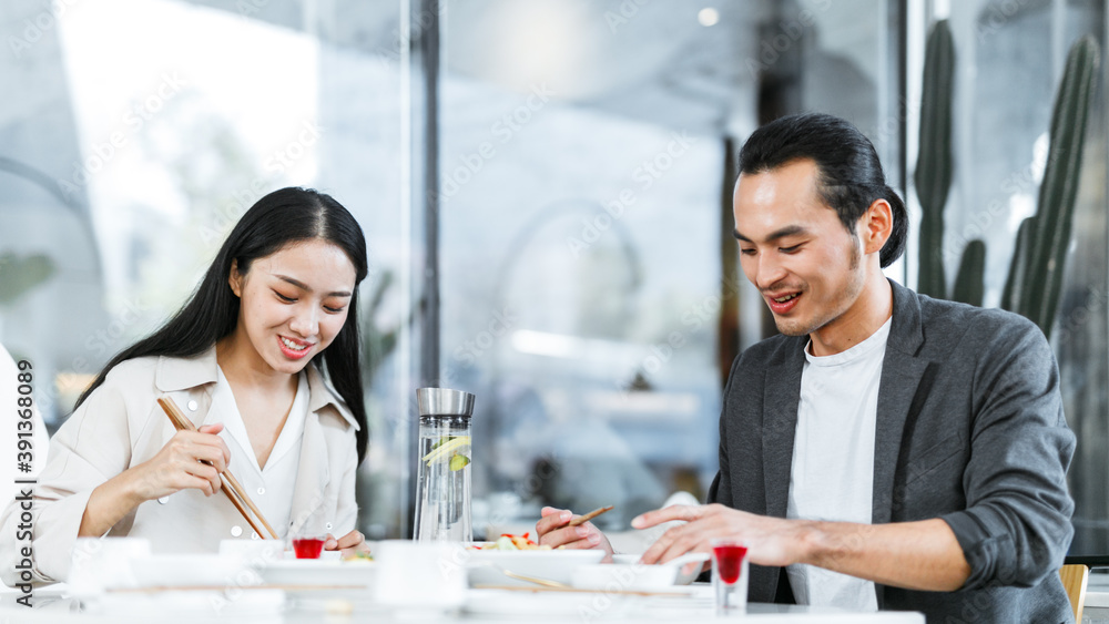 Man And Woman Talking In Restaurant Man And Woman Talking In Restaurant