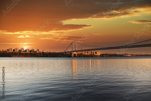 GEORGE WASHINGTON BRIDGE/Hudson River/ NYC SKYLINE © allen
