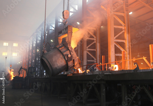Liquid quartz is poured into molds. Silicon production