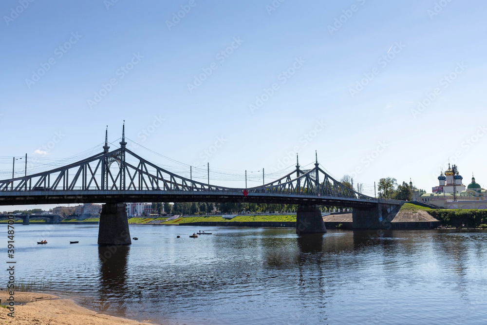 Naklejka premium Tver. Tver region. Walk along the Volga. View of the New Volga bridge and the old Volga bridge.