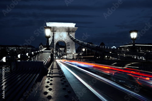 Light Painting with warm and cold contrast, Széchenyi Chain Bridge, Budapest. Winter 2018.