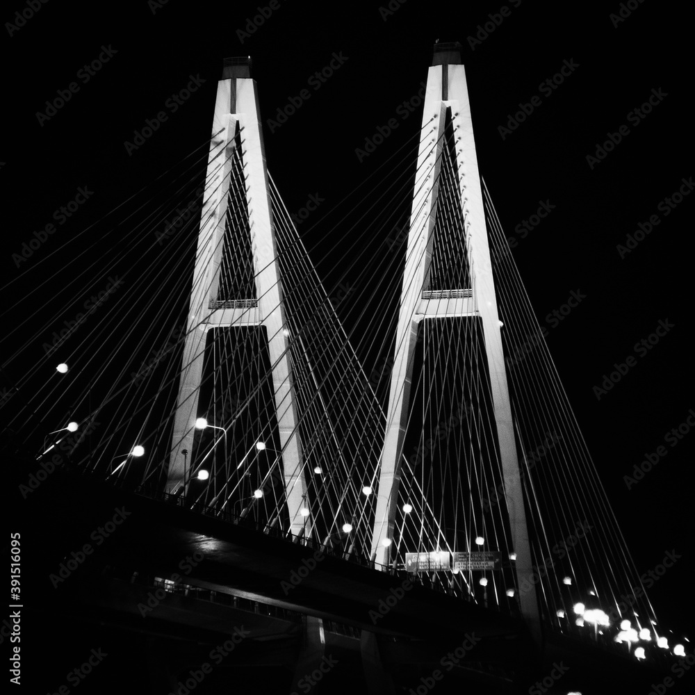 Obraz premium suspension bridge at night