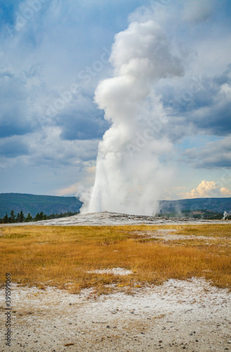Wallpaper Mural Yellowstone National Park Torontodigital.ca