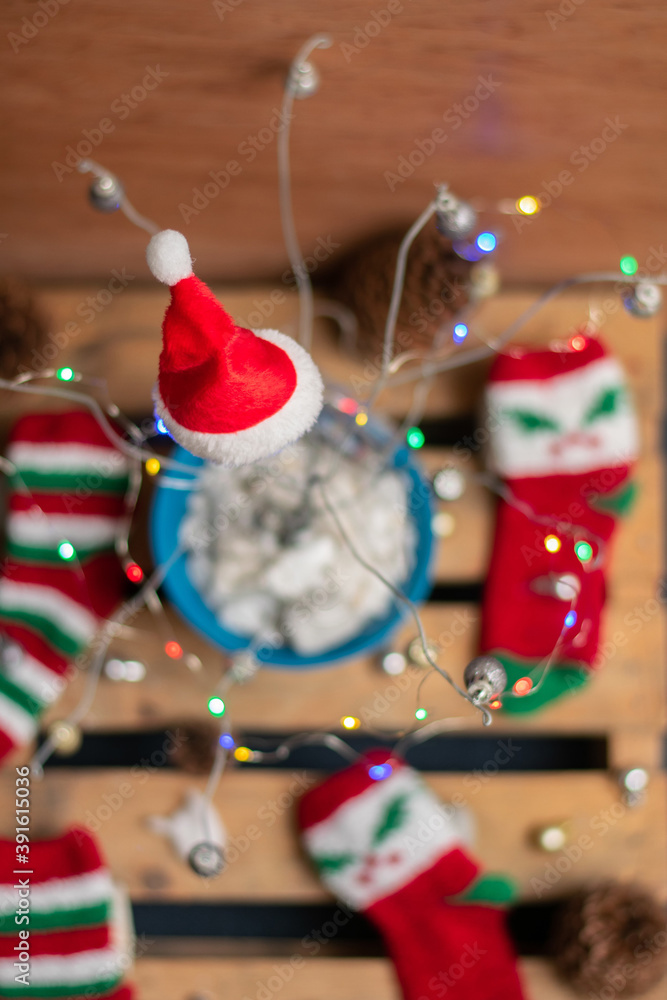 Fototapeta premium santa claus on a christmas tree