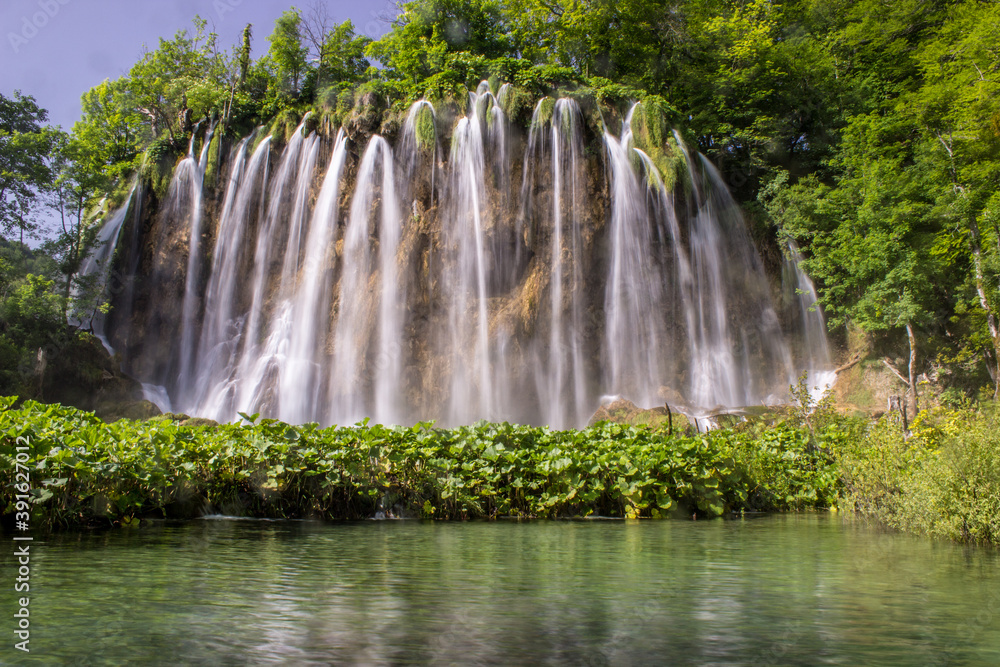 Fototapeta premium Plitvice lakes waterfall