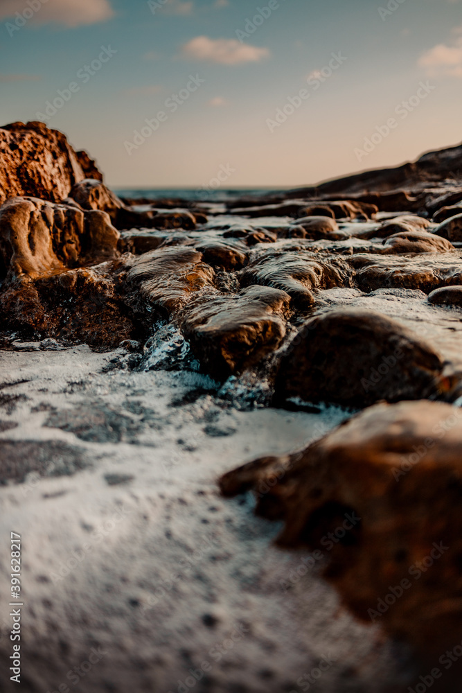 Obraz premium rocks on the beach