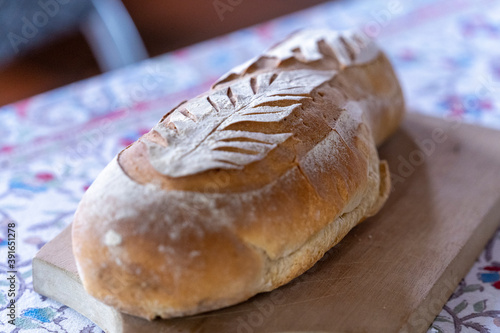 Foto Unique artisan white bread