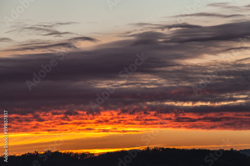 Allassac (Corrèze, France) - Coucher de soleil nuageux