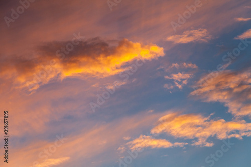 Allassac (Corrèze, France) - Ciel nuageux au coucher du soleil © PhilippeGraillePhoto