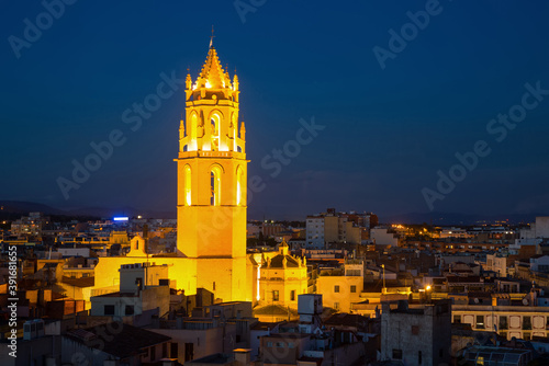 General view on city and cathedral in Reus in evening © JackF