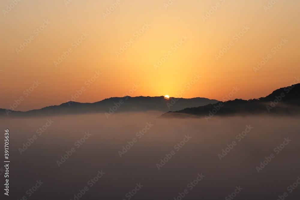 Fototapeta premium sunset in the mountains