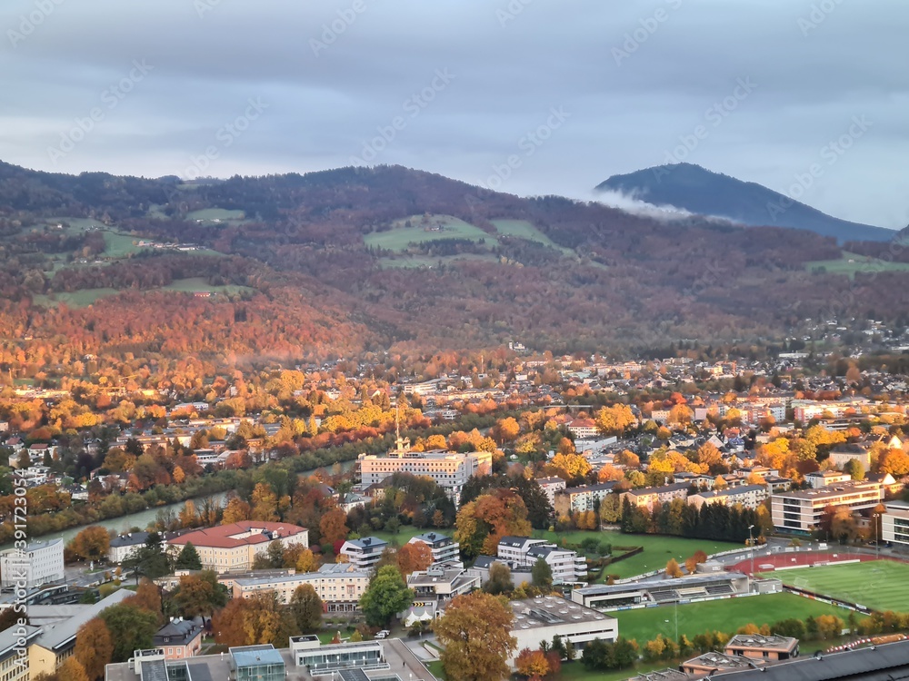 Fototapeta premium Mesmerizing shot of beautiful cityscape, fall Salzburg, Austria.