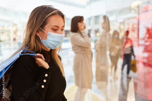 Maskenpflicht für Kunden im Einkaufszentrum
