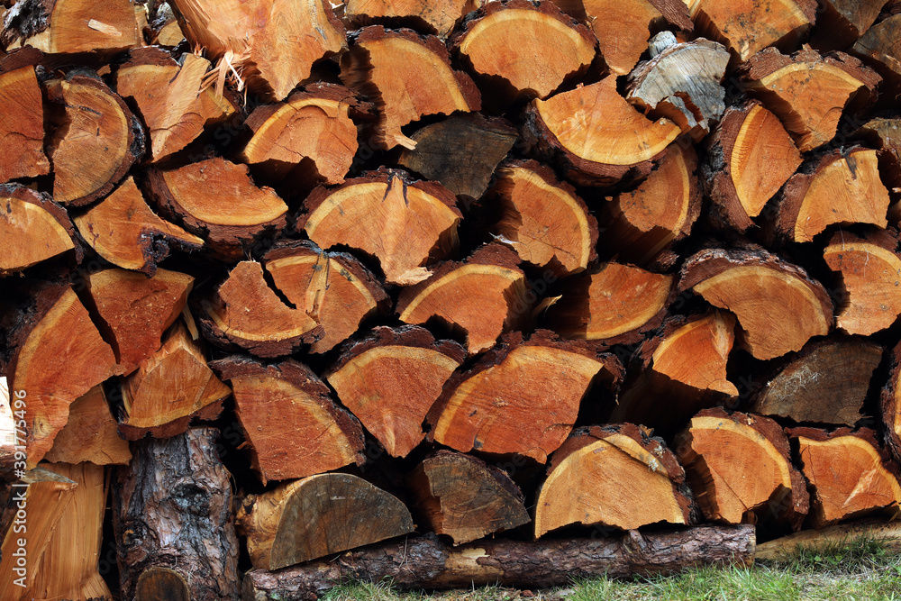 Brennholz Kaminholz Holz aufgestapelt Brennholz Kaminholz Holz aufgestapelt