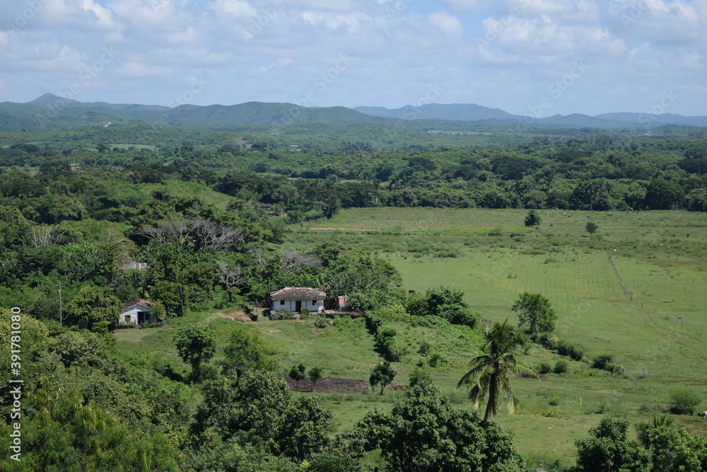 Fototapeta premium Awesome nature green valley in Cuba