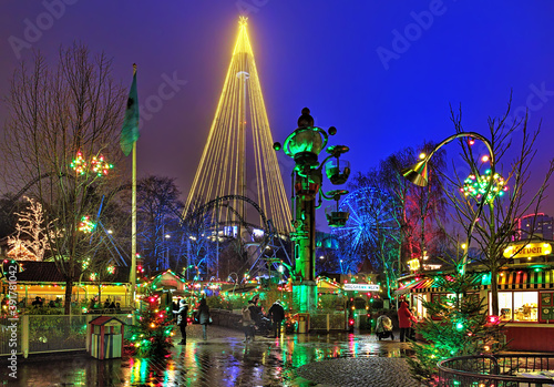 Obraz na płótnie Liseberg amusement park with Christmas illumination in Gothenburg, Sweden w salonie